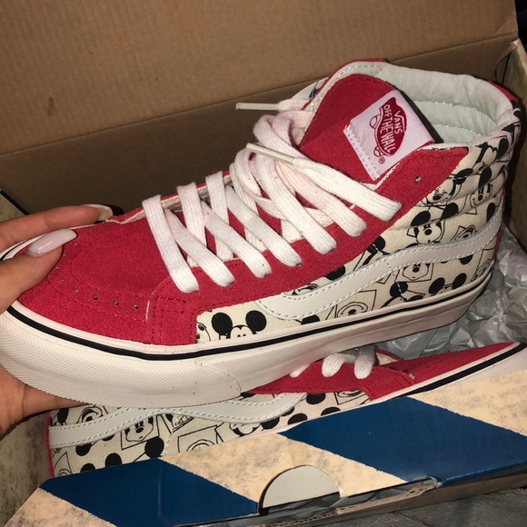 Vans - Picture 2 of 3